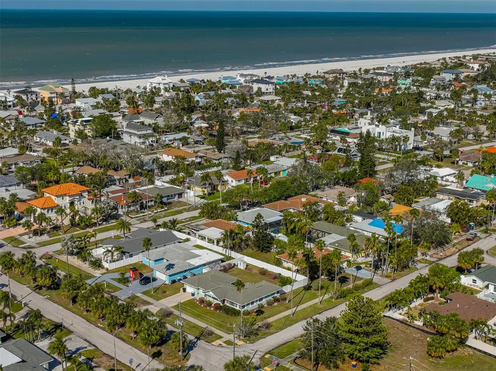 66 KIPLING PLAZA Clearwater Beach, FL 33767