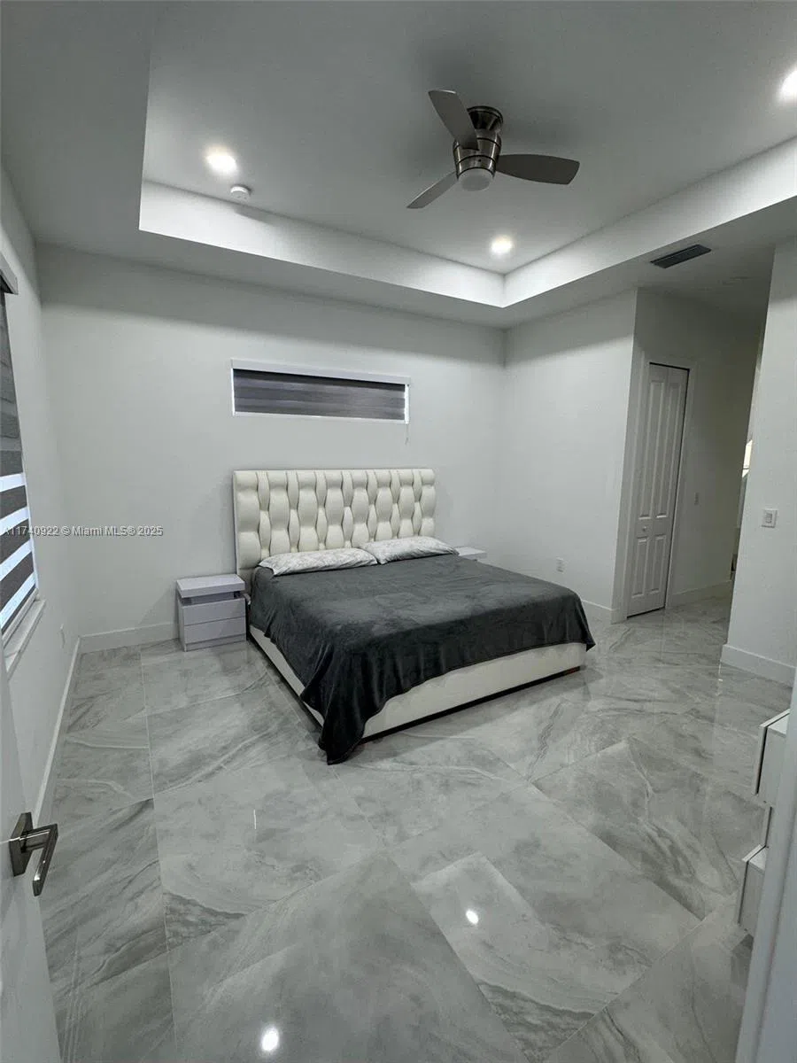 512 NE Juanita PL Cape Coral, FL 33909
