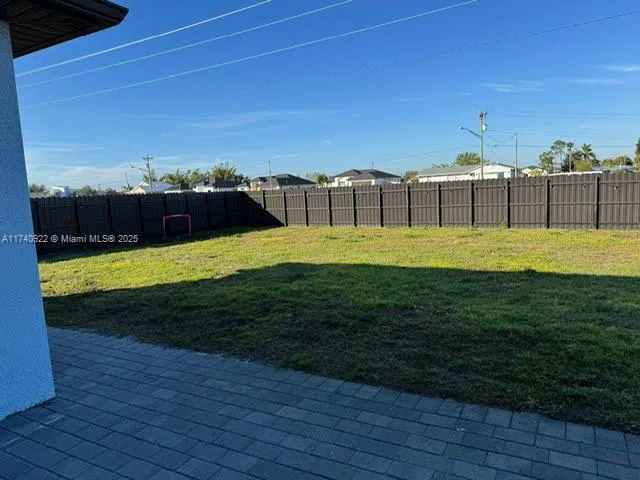 512 NE Juanita PL Cape Coral, FL 33909