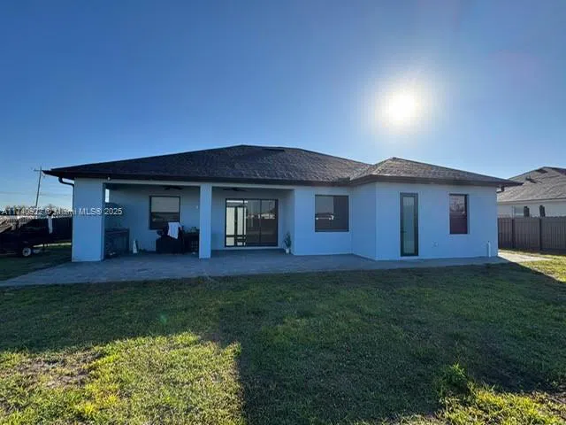 512 NE Juanita PL Cape Coral, FL 33909