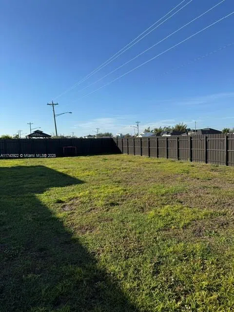 512 NE Juanita PL Cape Coral, FL 33909