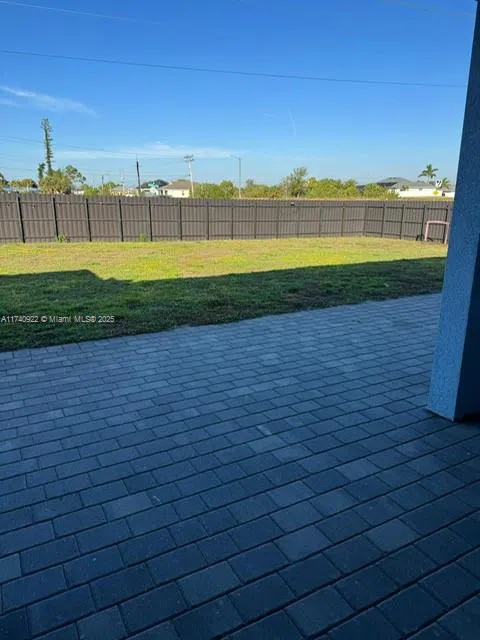 512 NE Juanita PL Cape Coral, FL 33909