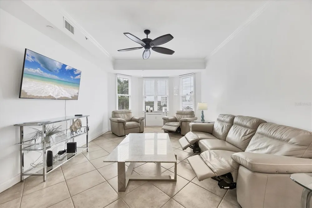 8111 LAKEWOOD MAIN STREET #304 Lakewood Ranch, FL 34202