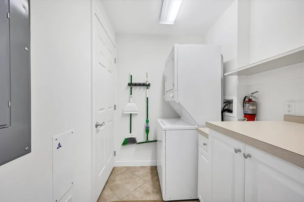 8111 LAKEWOOD MAIN STREET #304 Lakewood Ranch, FL 34202