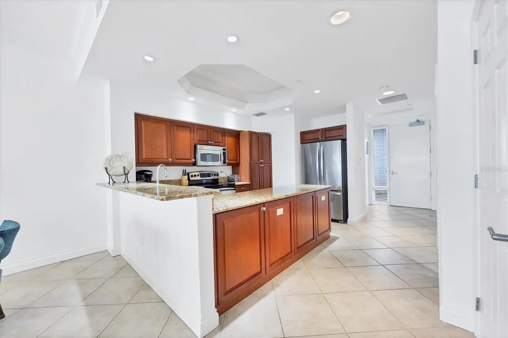 8111 LAKEWOOD MAIN STREET #304 Lakewood Ranch, FL 34202