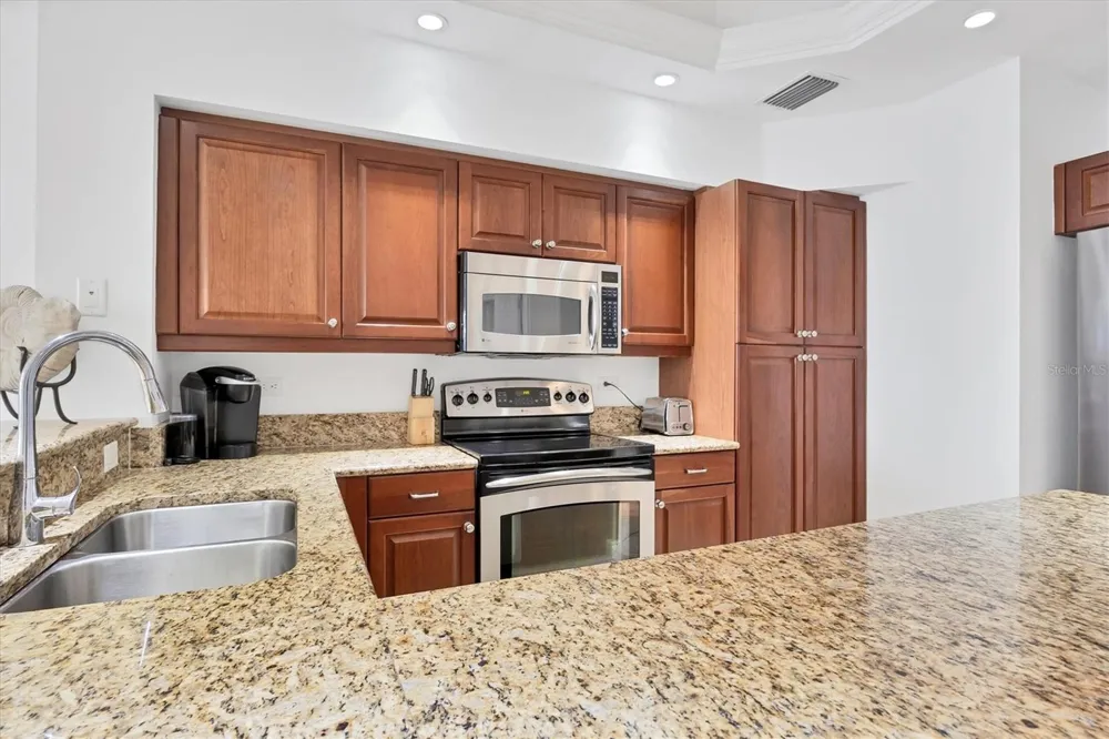 8111 LAKEWOOD MAIN STREET #304 Lakewood Ranch, FL 34202