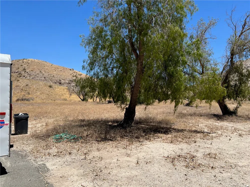 15840 Sierra Canyon Canyon Country, CA 91390
