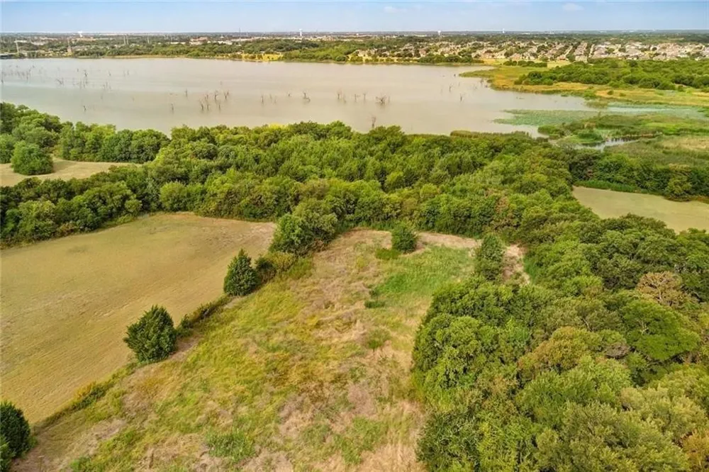 6829 Chiesa Road Rowlett, TX 75089