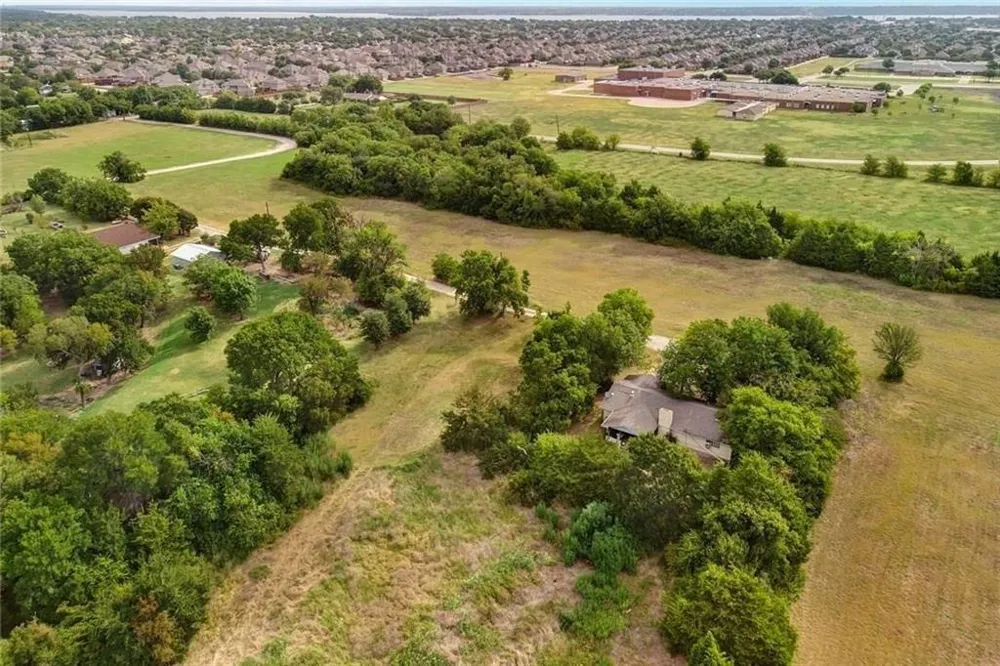 6829 Chiesa Road Rowlett, TX 75089