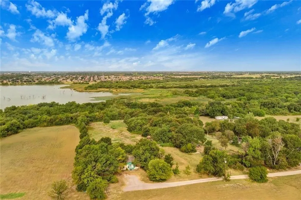 6829 Chiesa Road Rowlett, TX 75089