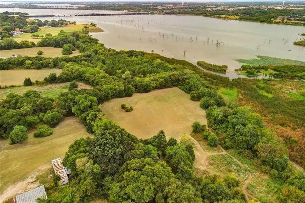 6829 Chiesa Road Rowlett, TX 75089