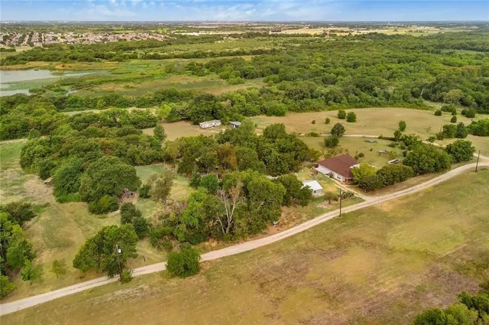 6825 Chiesa Road Rowlett, TX 75089