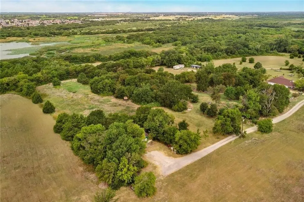6825 Chiesa Road Rowlett, TX 75089