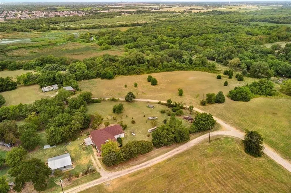 6825 Chiesa Road Rowlett, TX 75089