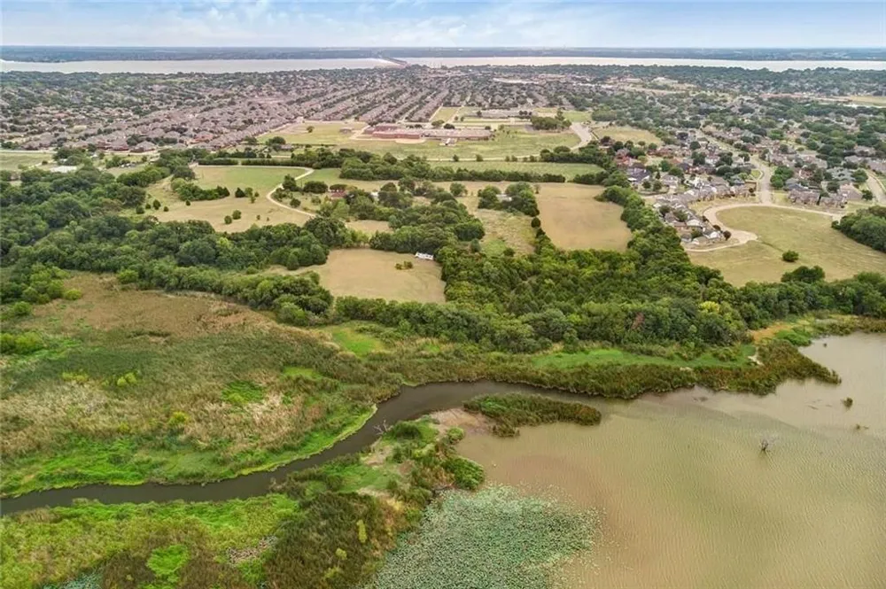 6825 Chiesa Road Rowlett, TX 75089