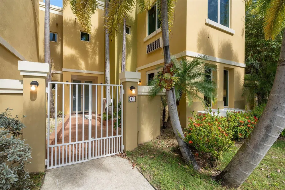 90 CANDELERO DRIVE #13 Humacao, PR 00791