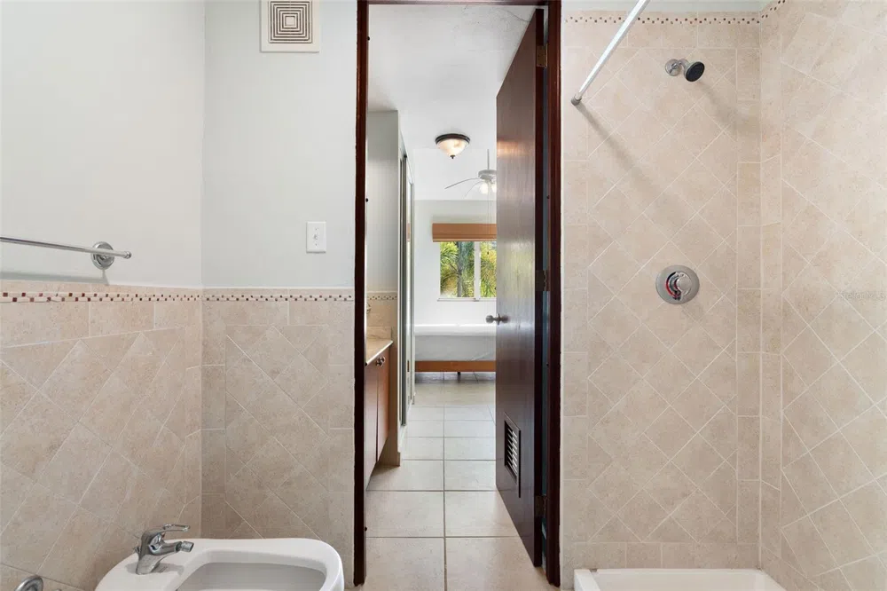 90 CANDELERO DRIVE #13 Humacao, PR 00791
