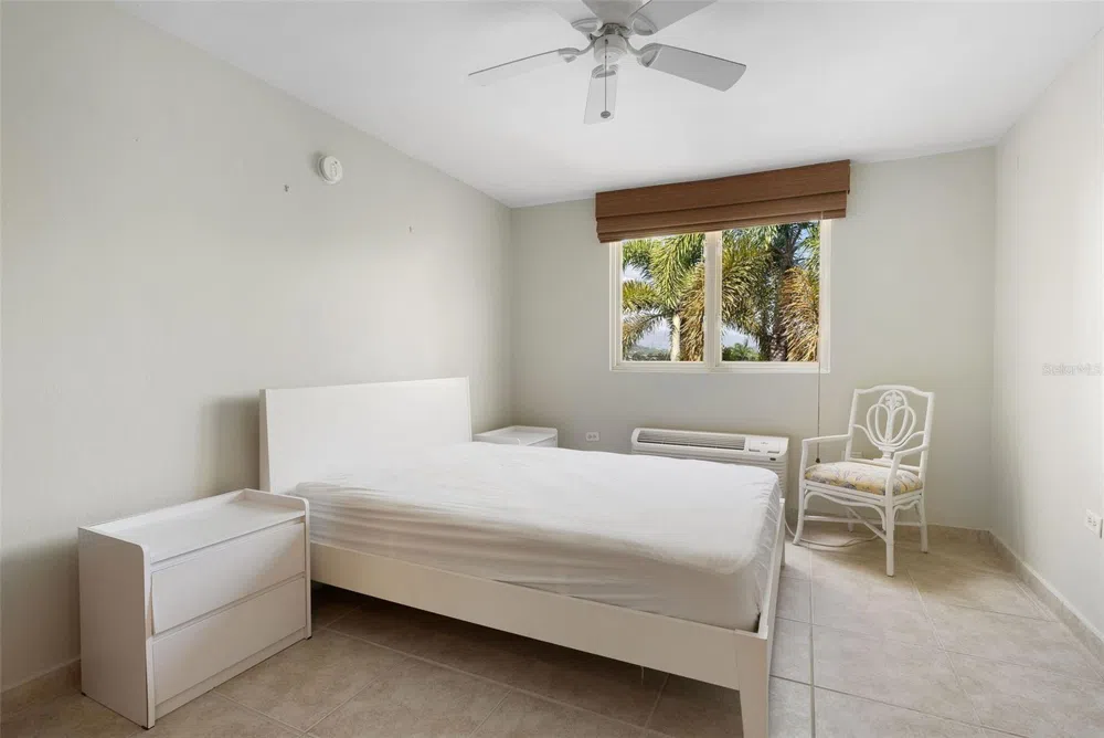 90 CANDELERO DRIVE #13 Humacao, PR 00791