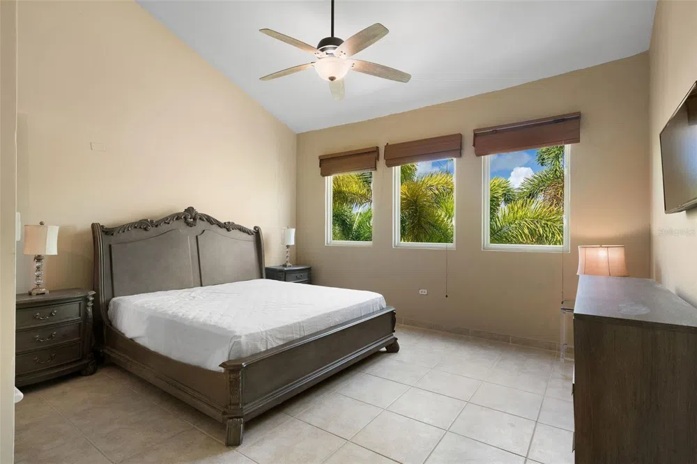 90 CANDELERO DRIVE #13 Humacao, PR 00791