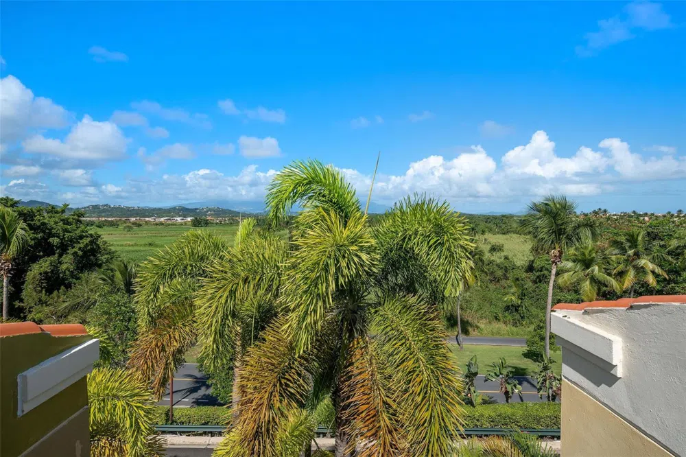 90 CANDELERO DRIVE #13 Humacao, PR 00791