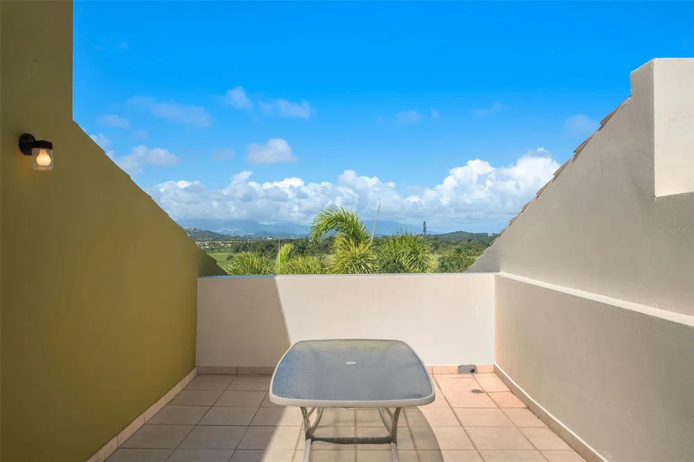 90 CANDELERO DRIVE #13 Humacao, PR 00791
