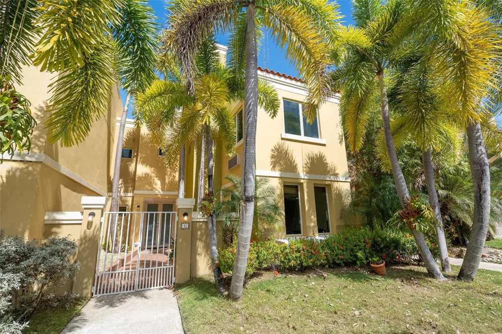 90 CANDELERO DRIVE #13 Humacao, PR 00791