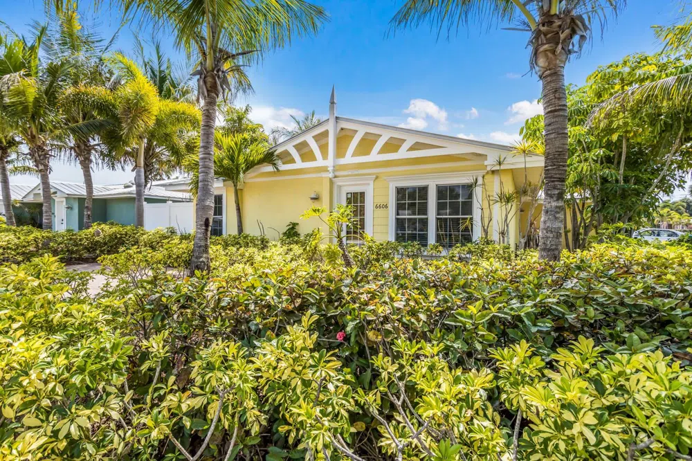 6606 HOLMES BOULEVARD #3 Holmes Beach, FL 34217