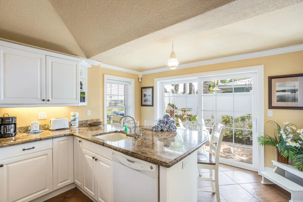 6606 HOLMES BOULEVARD #3 Holmes Beach, FL 34217