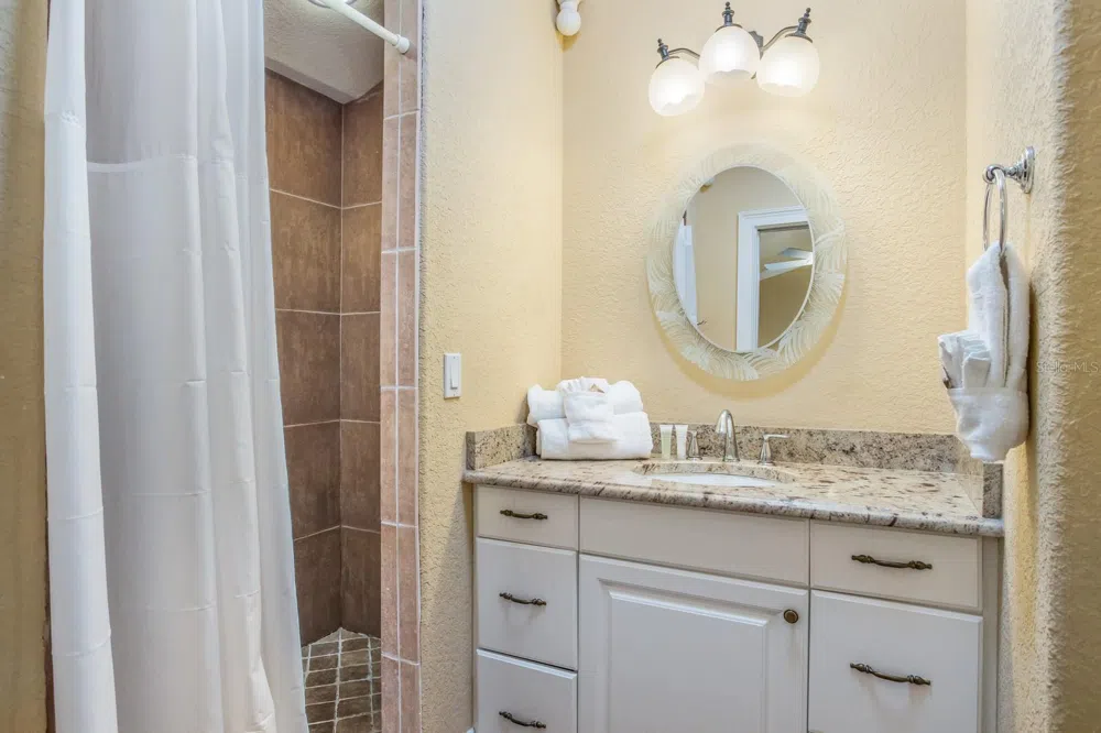 6606 HOLMES BOULEVARD #3 Holmes Beach, FL 34217