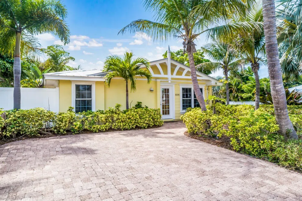 6606 HOLMES BOULEVARD #3 Holmes Beach, FL 34217