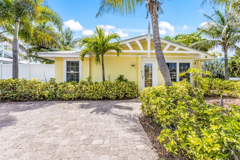 6606 HOLMES BOULEVARD #3 Holmes Beach, FL 34217