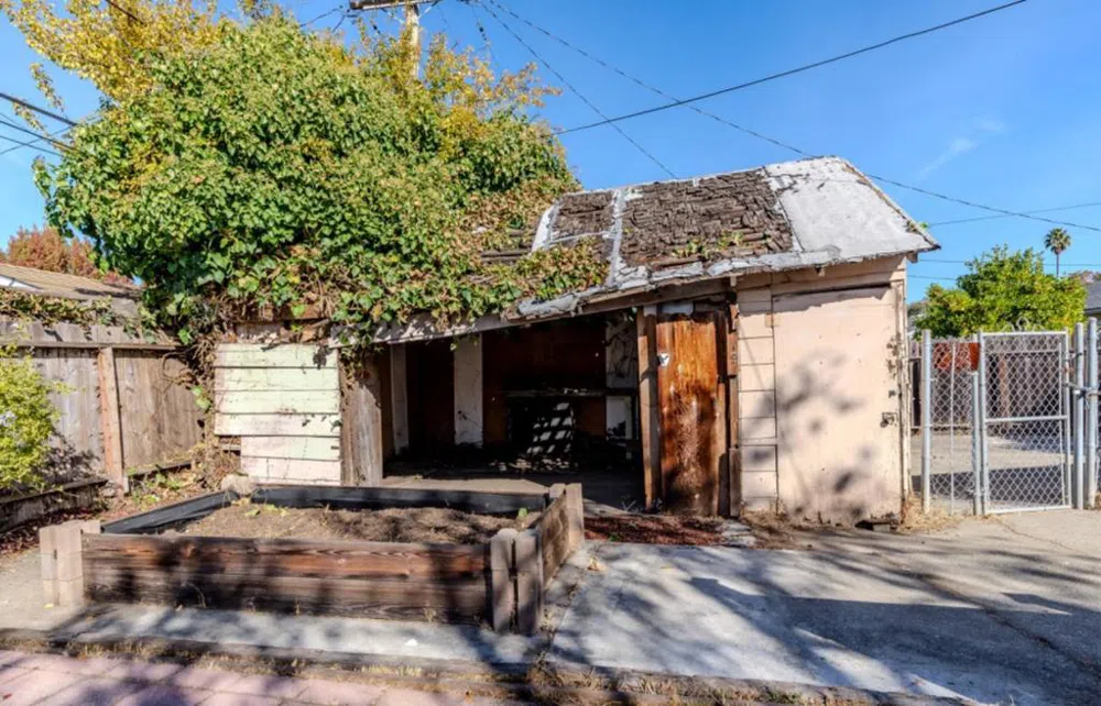 1024 Springfield Drive San Carlos, CA 94070