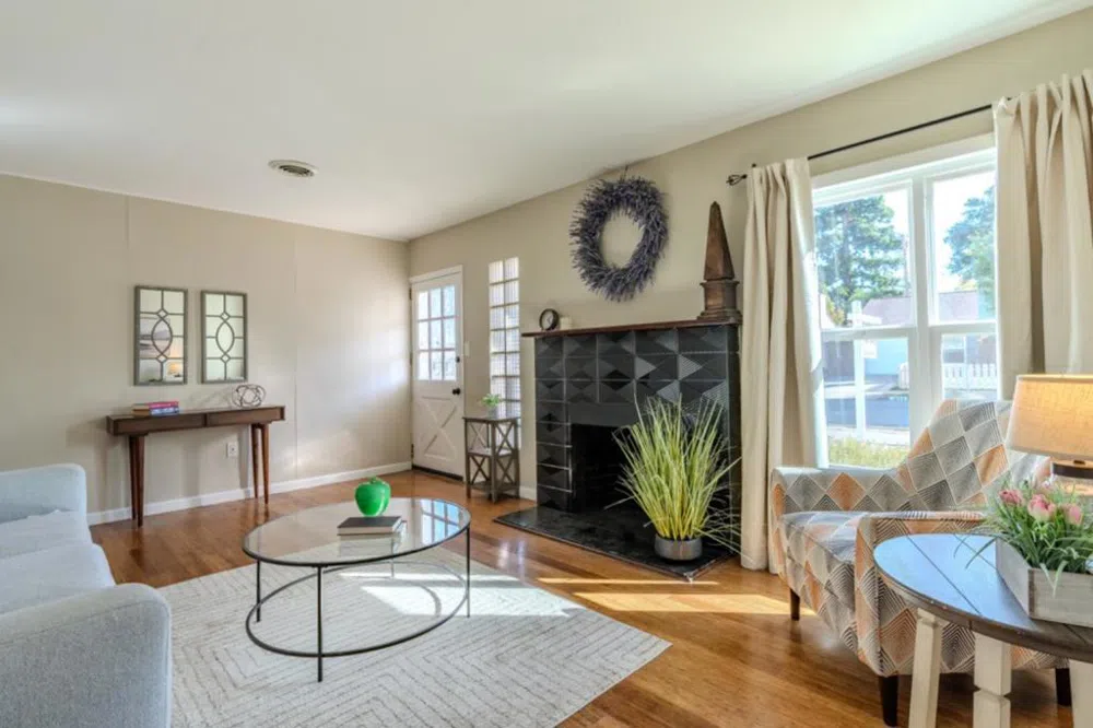 1024 Springfield Drive San Carlos, CA 94070