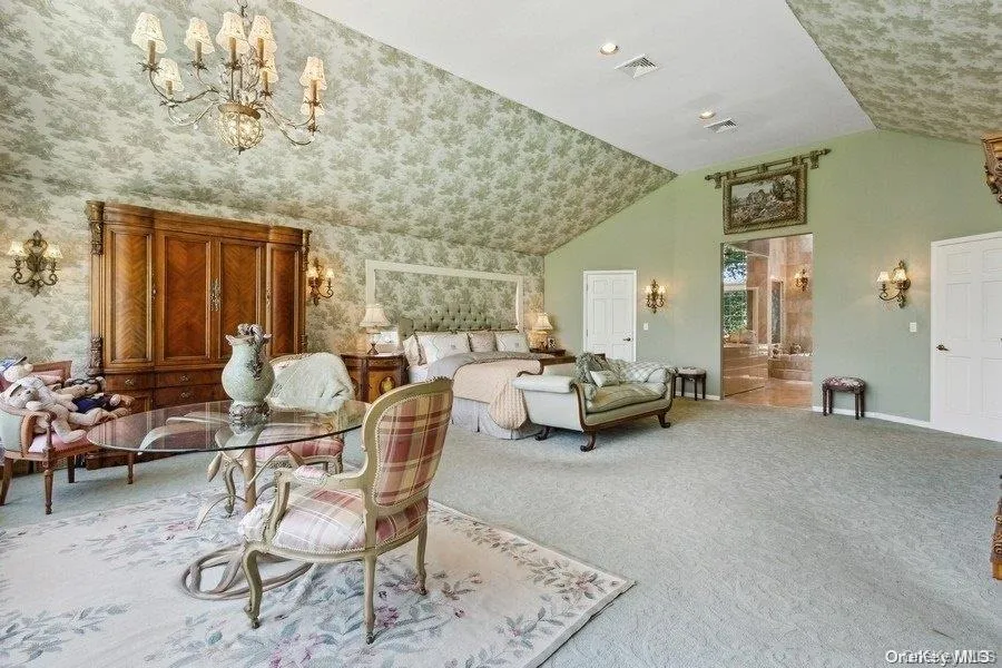 30 Thixton Drive Hewlett Harbor, NY 11557
