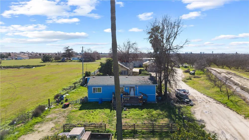 14127 Vinewood Avenue Livingston, CA 95334