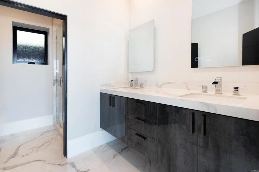 1095 Hoover Street Carlsbad, CA 92008