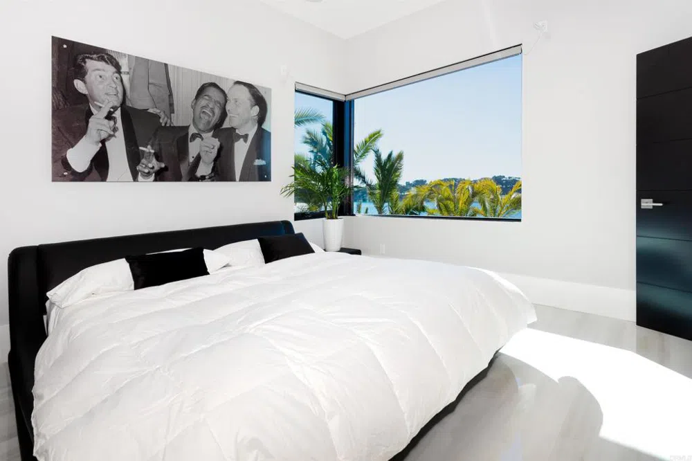 1095 Hoover Street Carlsbad, CA 92008