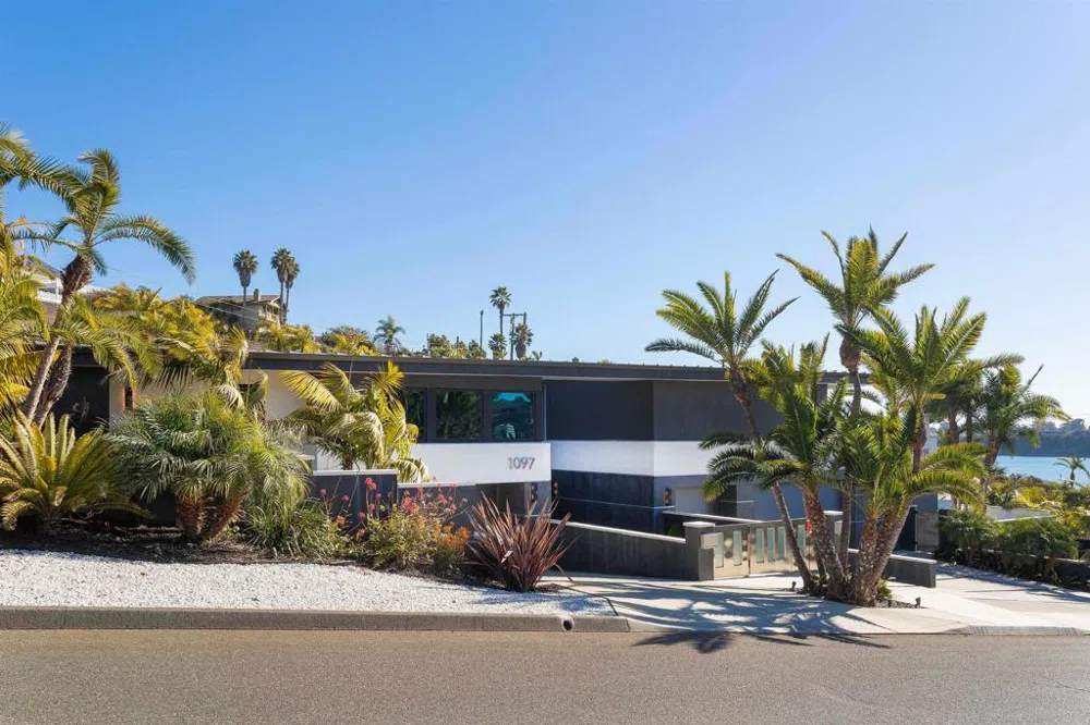 1095 Hoover Street Carlsbad, CA 92008