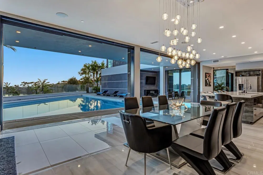 1095 Hoover Street Carlsbad, CA 92008