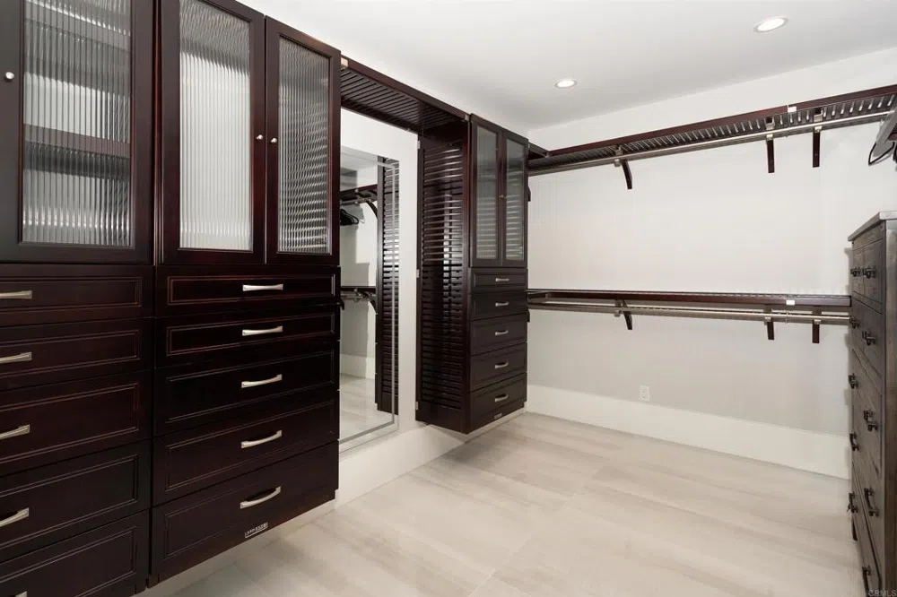 1095 Hoover Street Carlsbad, CA 92008