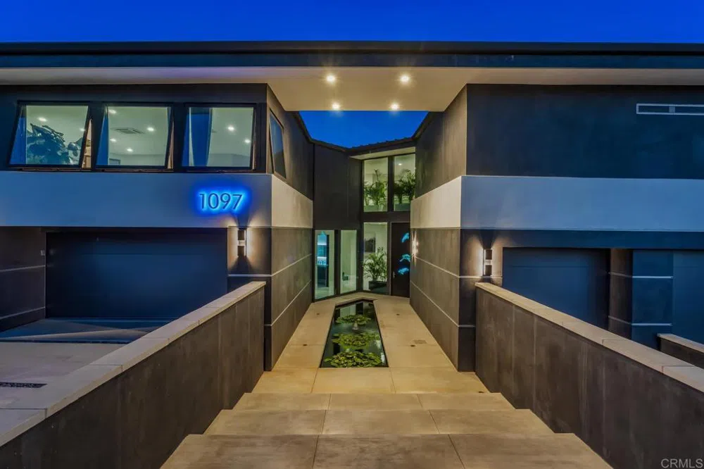 1095 Hoover Street Carlsbad, CA 92008