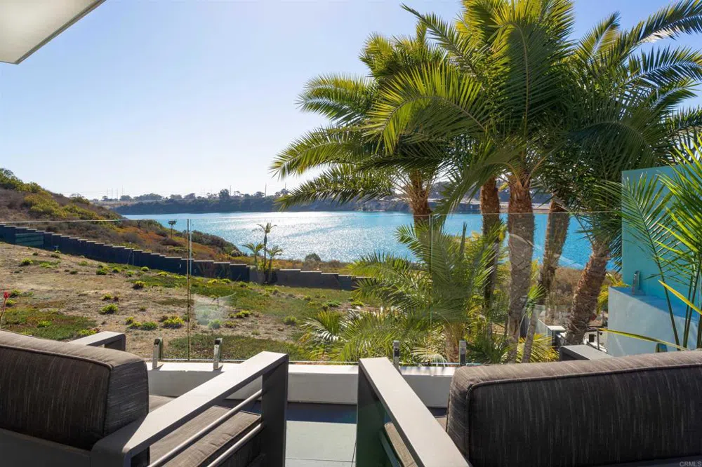 1095 Hoover Street Carlsbad, CA 92008