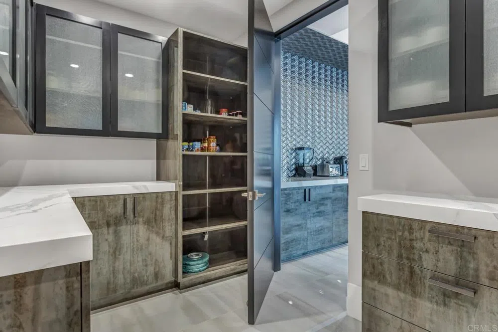 1095 Hoover Street Carlsbad, CA 92008
