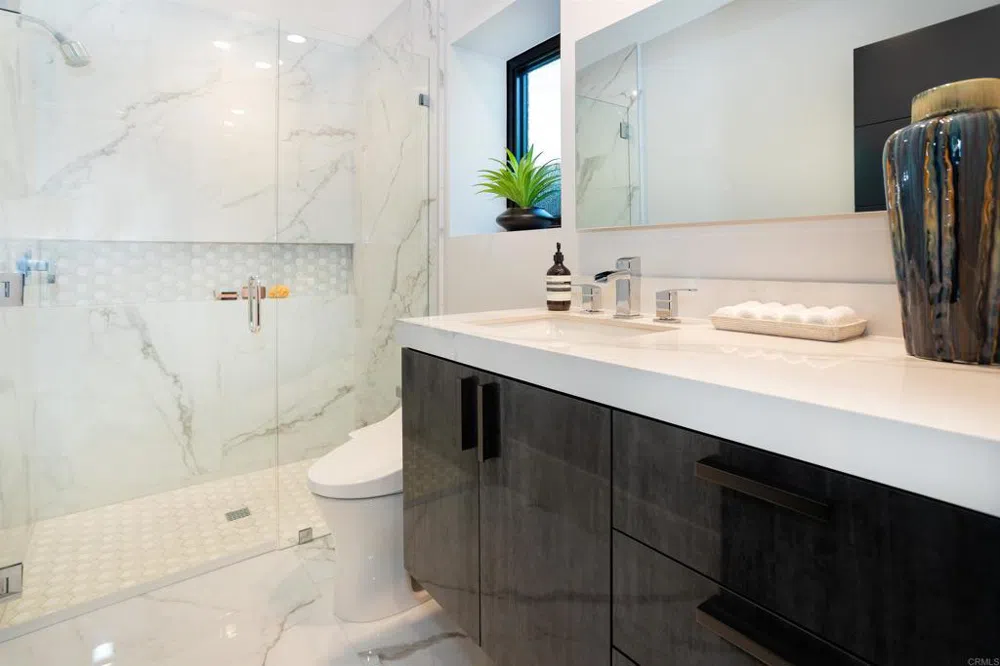 1095 Hoover Street Carlsbad, CA 92008