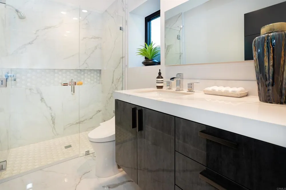 1095 Hoover Street Carlsbad, CA 92008