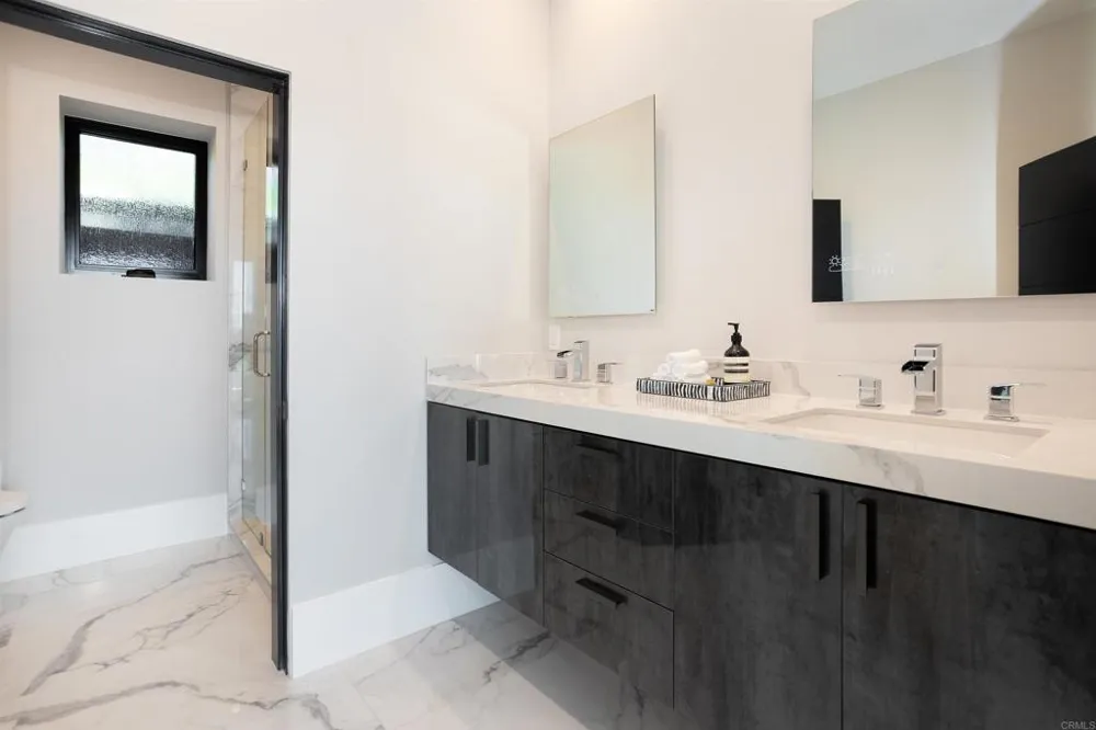 1095 Hoover Street Carlsbad, CA 92008