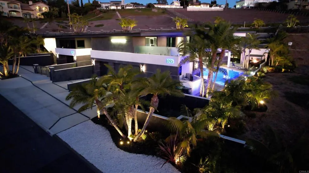1095 Hoover Street Carlsbad, CA 92008