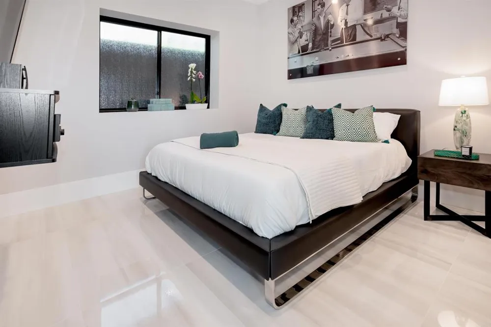 1095 Hoover Street Carlsbad, CA 92008