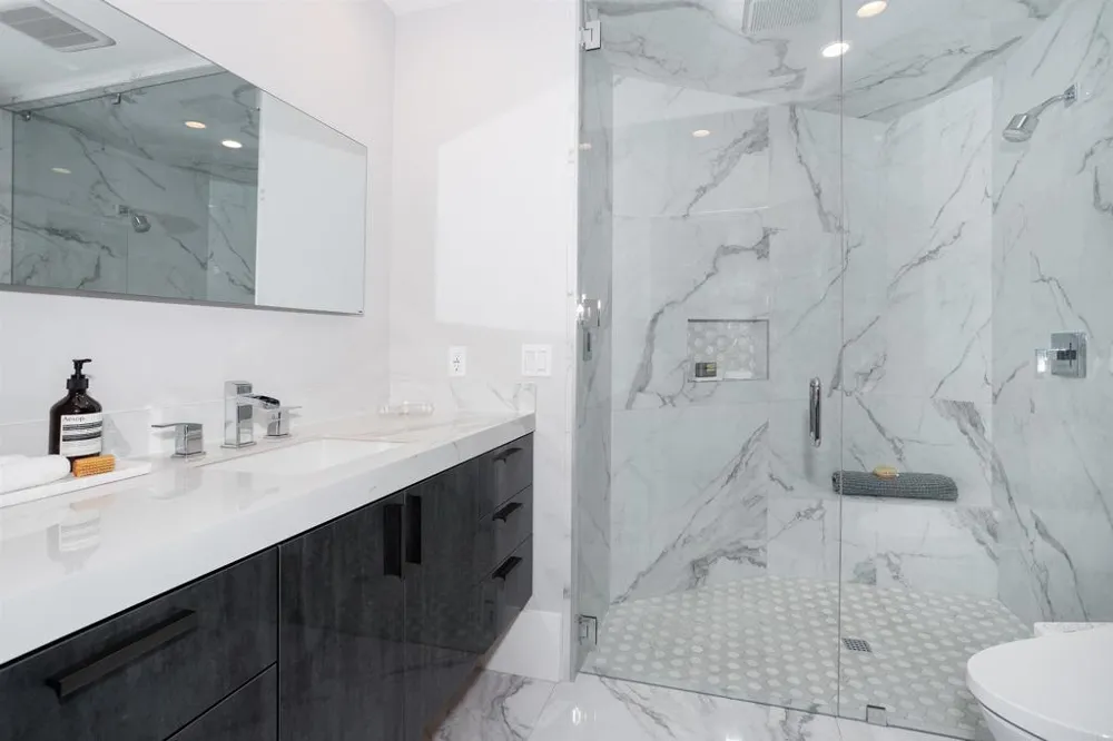 1095 Hoover Street Carlsbad, CA 92008