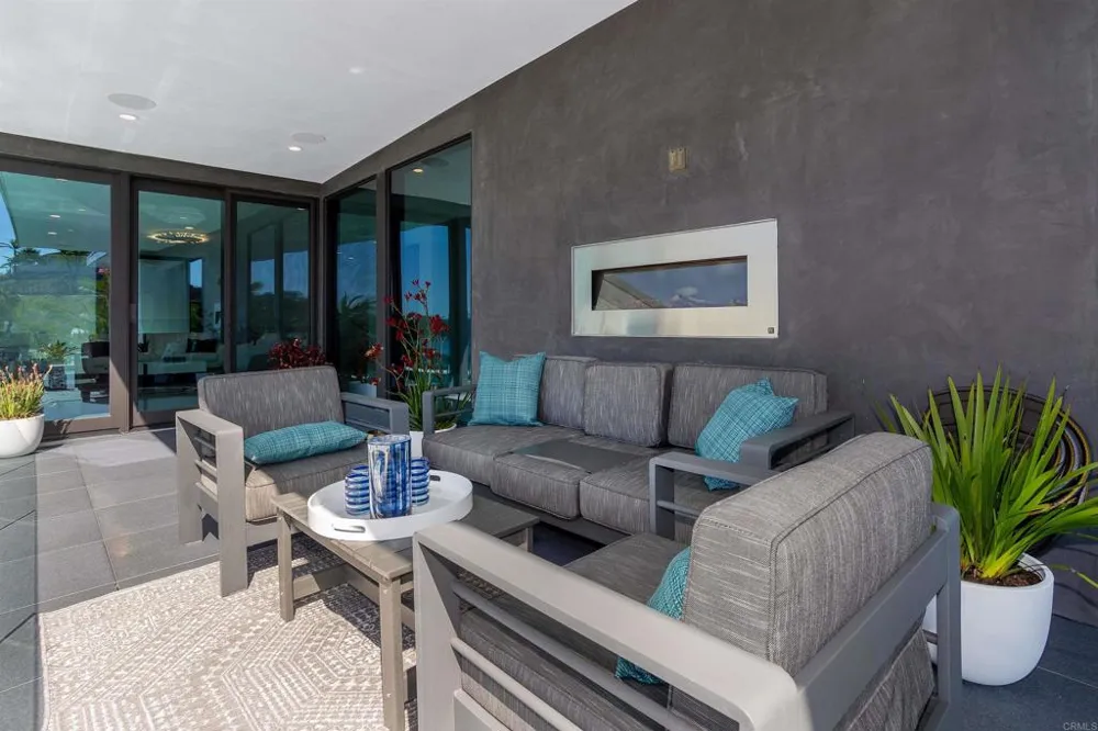 1095 Hoover Street Carlsbad, CA 92008